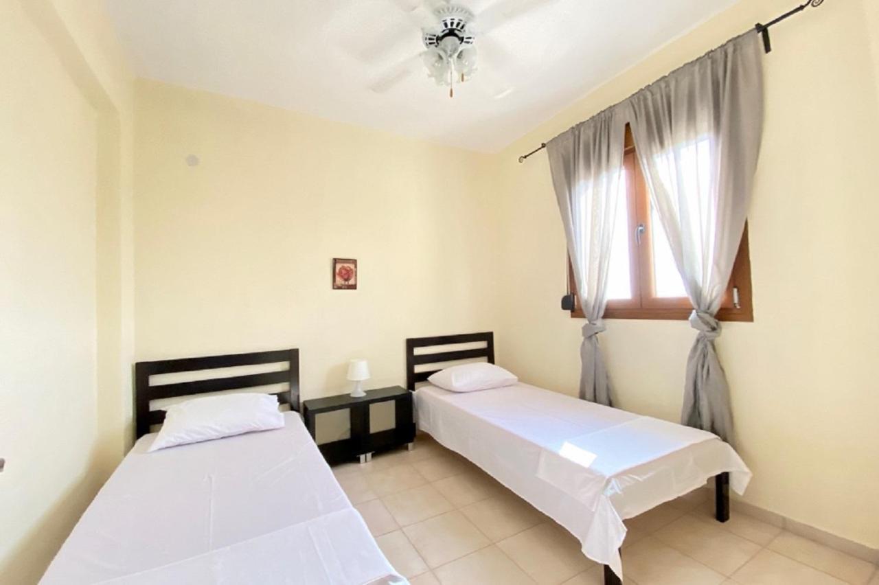Vladi Guest House Gerakini Sithonia ภายนอก รูปภาพ