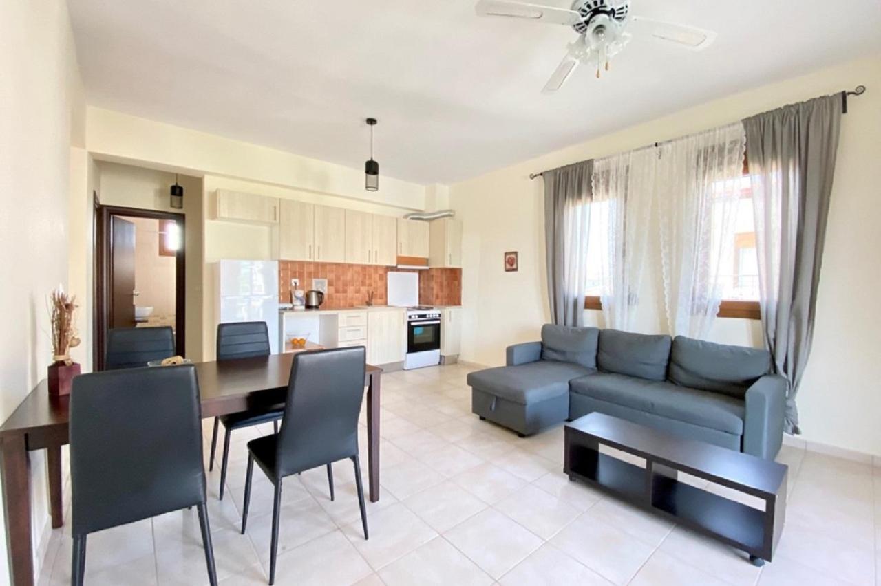 Vladi Guest House Gerakini Sithonia ภายนอก รูปภาพ